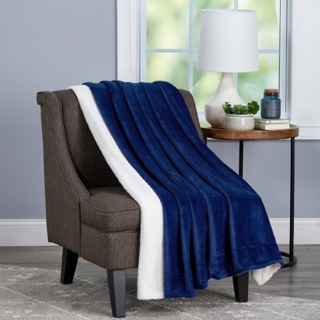 HASTINGS HOME Poly Fleece Sherpa, Oversized Plush Woven Polyester Solid Color Throw , Breathable, Midnight and White 594894KFN